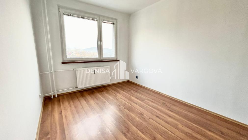 PREDANÉ - Na predaj 3i byt s pekným výhľadom v BB