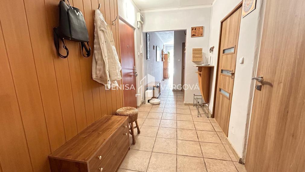 PREDANÉ- 3i byt s tromi loggiami v RS - 107,46 m²