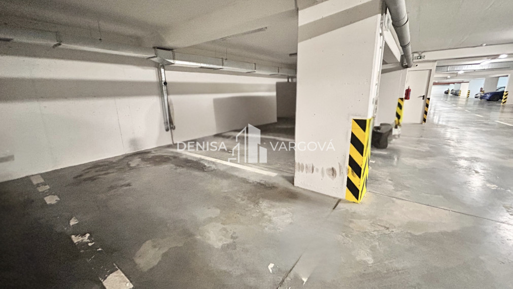 Prenájom: TOP bývanie, 2i byt na Belvederi, BB - 66,85m² s loggiou a garážovým státím