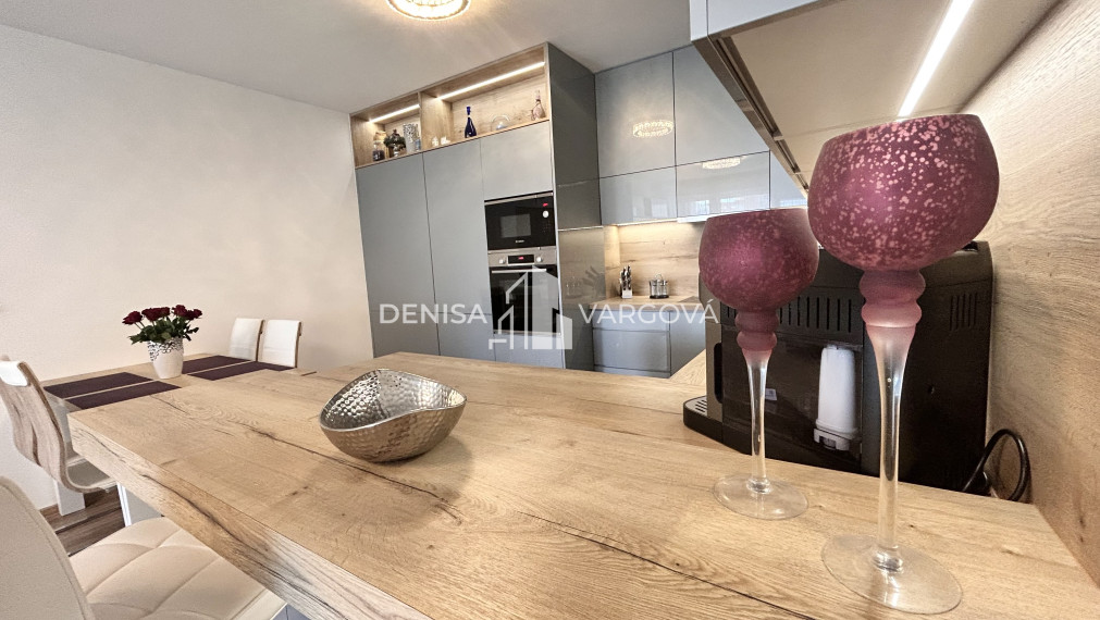 Prenájom: TOP bývanie, 2i byt na Belvederi, BB - 66,85m² s loggiou a garážovým státím