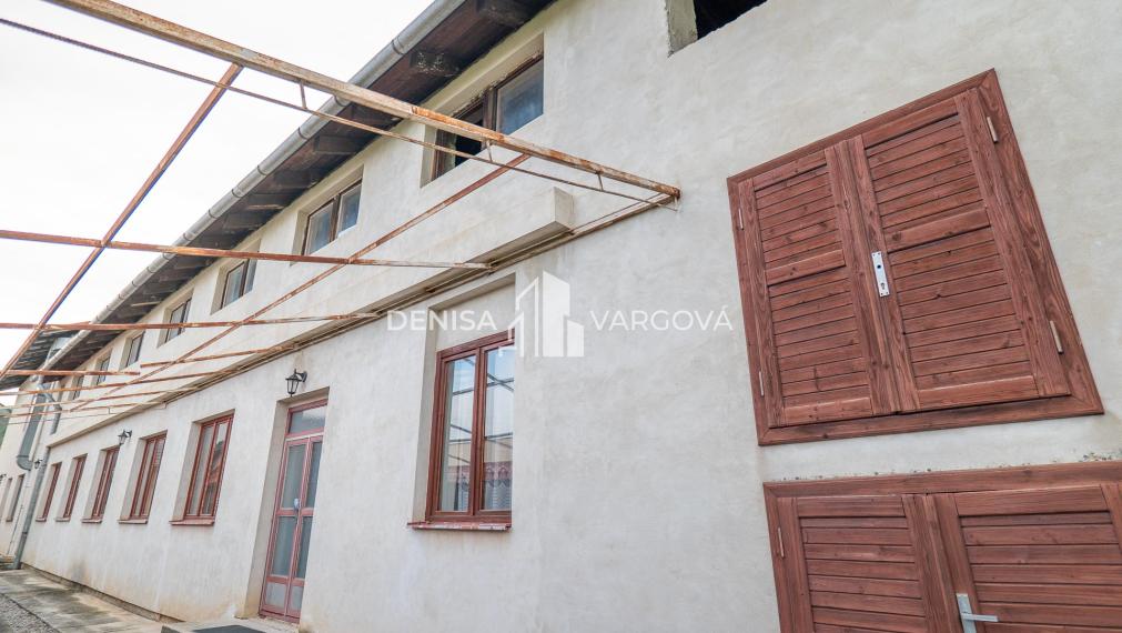 Polyfunkčná budova s podkrovím, na bývanie aj podnikanie
