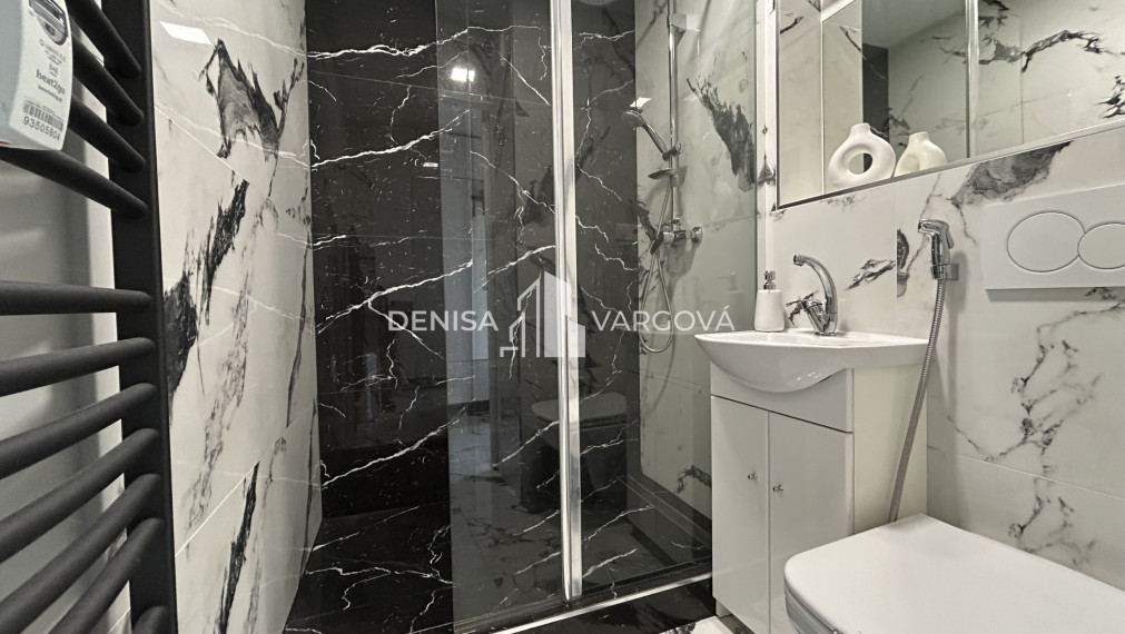 Zrekonštruovaný 1i byt typu ,,bauring“ na prenájom. - Moskovská ul., BB