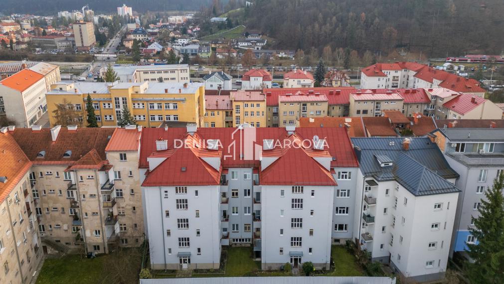 Predaj 4,5i byt s dušou histórie a pokojom, uprostred centra BB