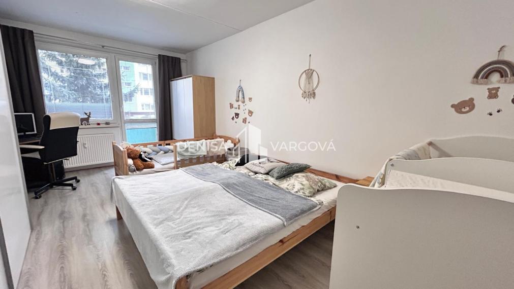 Veľký 2i byt s rozlohou  64,8 m² s potenciálom 3i, Radvaň