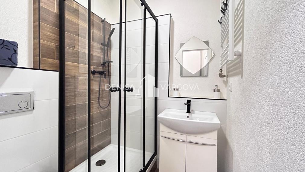 Jednoizbový byt na predaj - Lazovná ul., BB