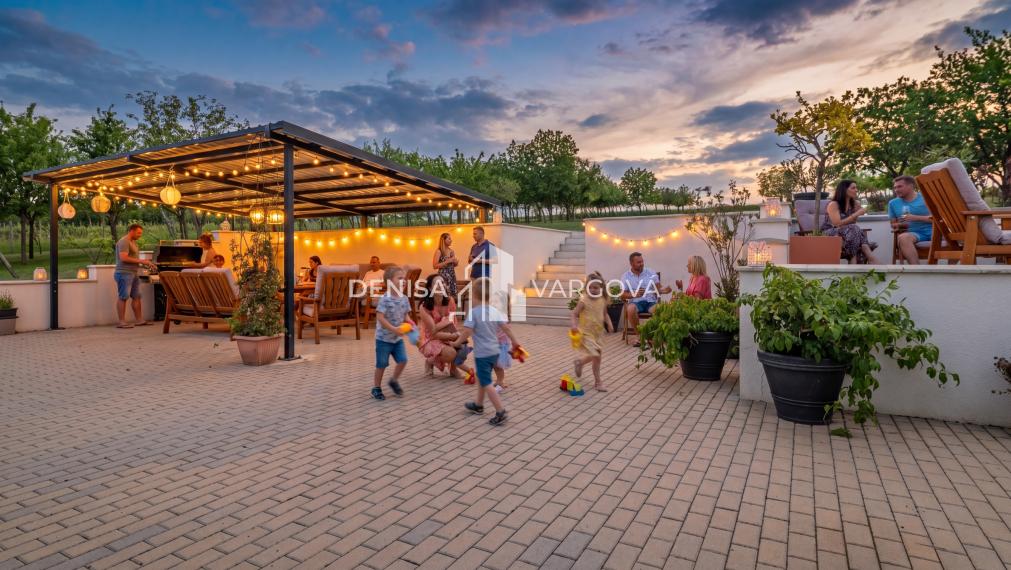 Exkluzívne rodinné sídlo s panoramatickým výhľadom - Topoľčianky