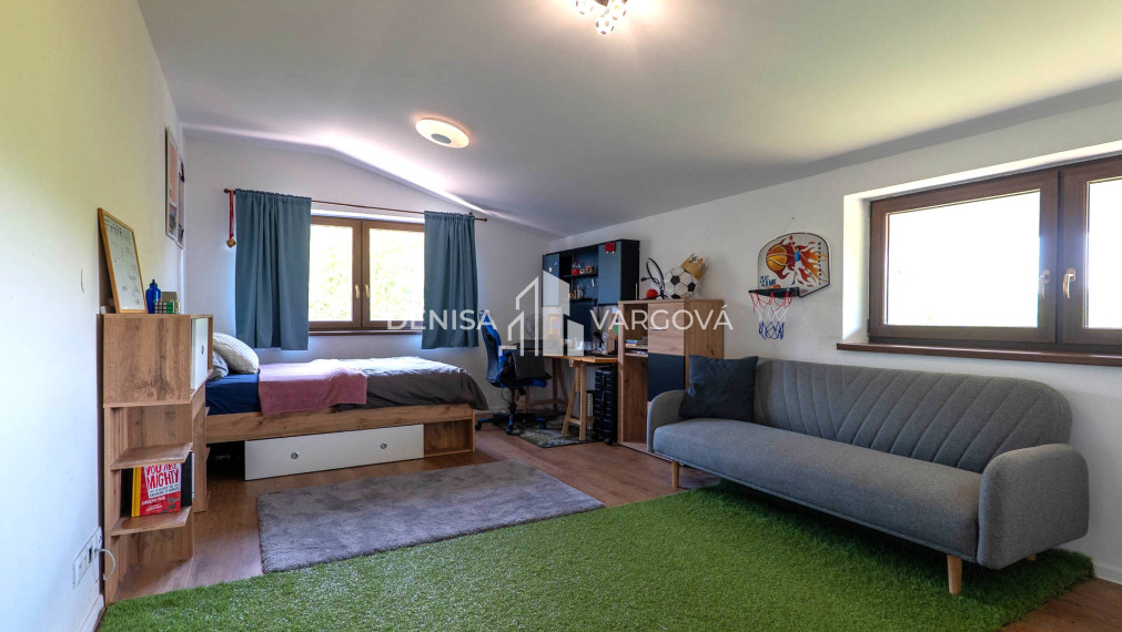 Exkluzívne rodinné sídlo s panoramatickým výhľadom - Topoľčianky