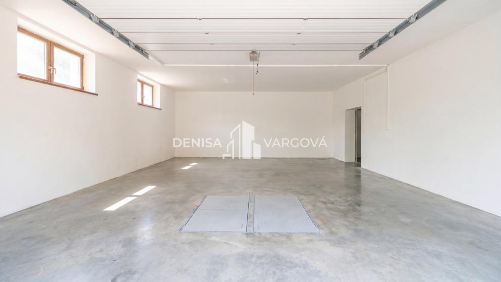 Exkluzívne rodinné sídlo s panoramatickým výhľadom - Topoľčianky