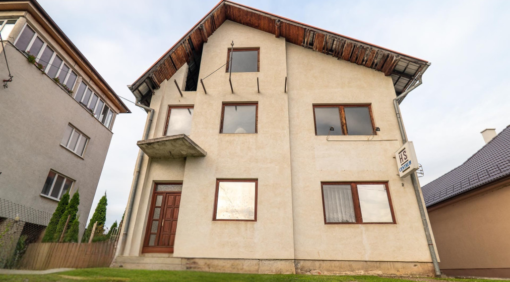 Polyfunkčná budova s podkrovím, na bývanie aj podnikanie
