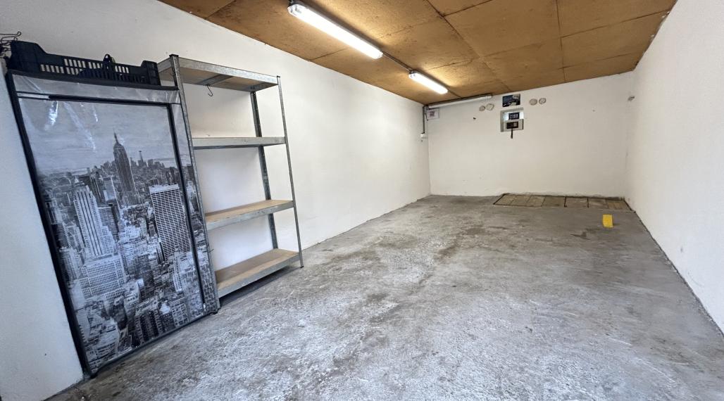 Prenájom garáže , Slnečná ul. -BB