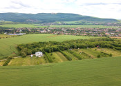 PREDAJ | Slnečný pozemok 1404 m² – Topoľčianky, okres Zlaté Moravce - fotografia 7