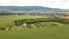 PREDAJ | Slnečný pozemok 1404 m² – Topoľčianky, okres Zlaté Moravce - fotografia 7