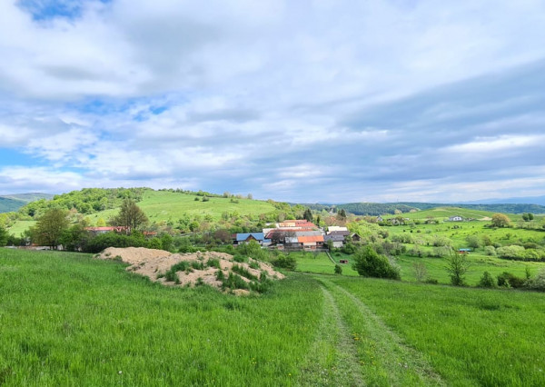 Pozemok v krásnom prostredí obce Tŕnie-Budička
