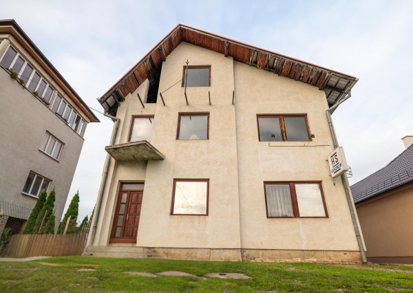 Polyfunkčná budova s podkrovím, na bývanie aj podnikanie