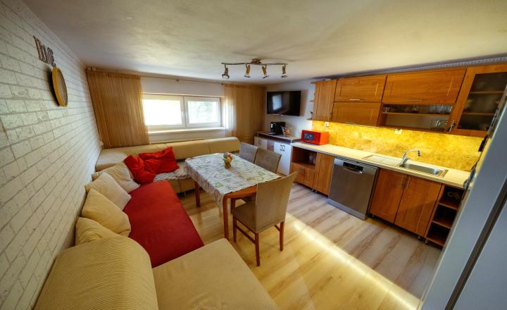 RODINNÝ DOM s veľkorysým pozemkom 1 064 m² -  obec NEMECKÁ - fotografia 9
