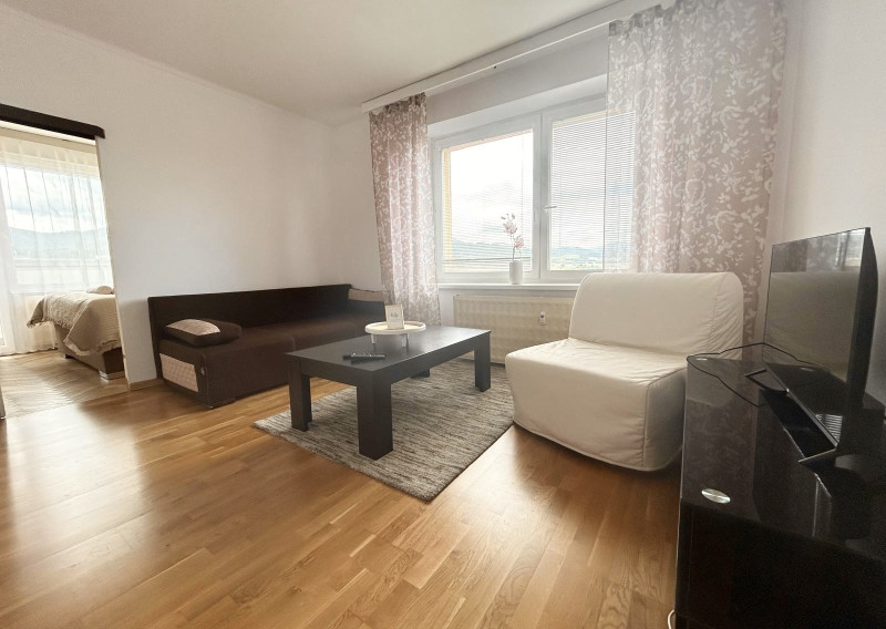 PREDANÉ - 3i byt na predaj s 2 loggiami  75,4 m2 - THK